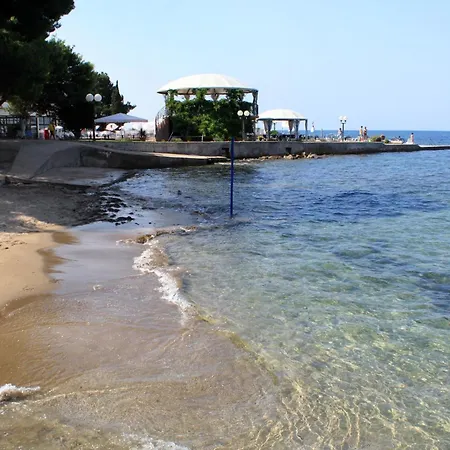 Apartment By The Sea - 7029