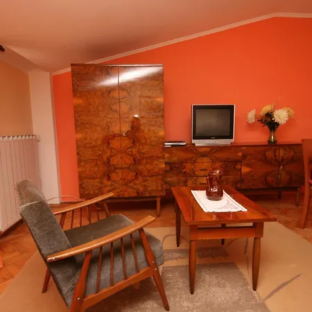 Apartment By The Sea - 7029 Umag
