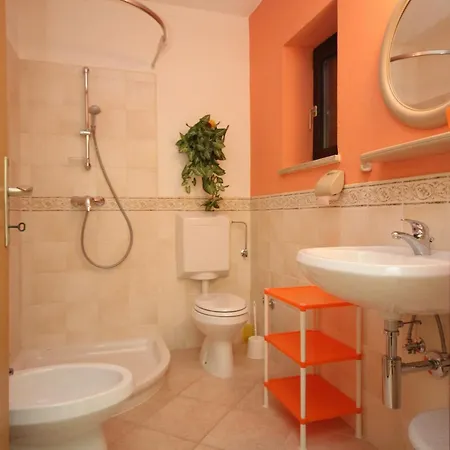 By The Sea - 7029 Apartman